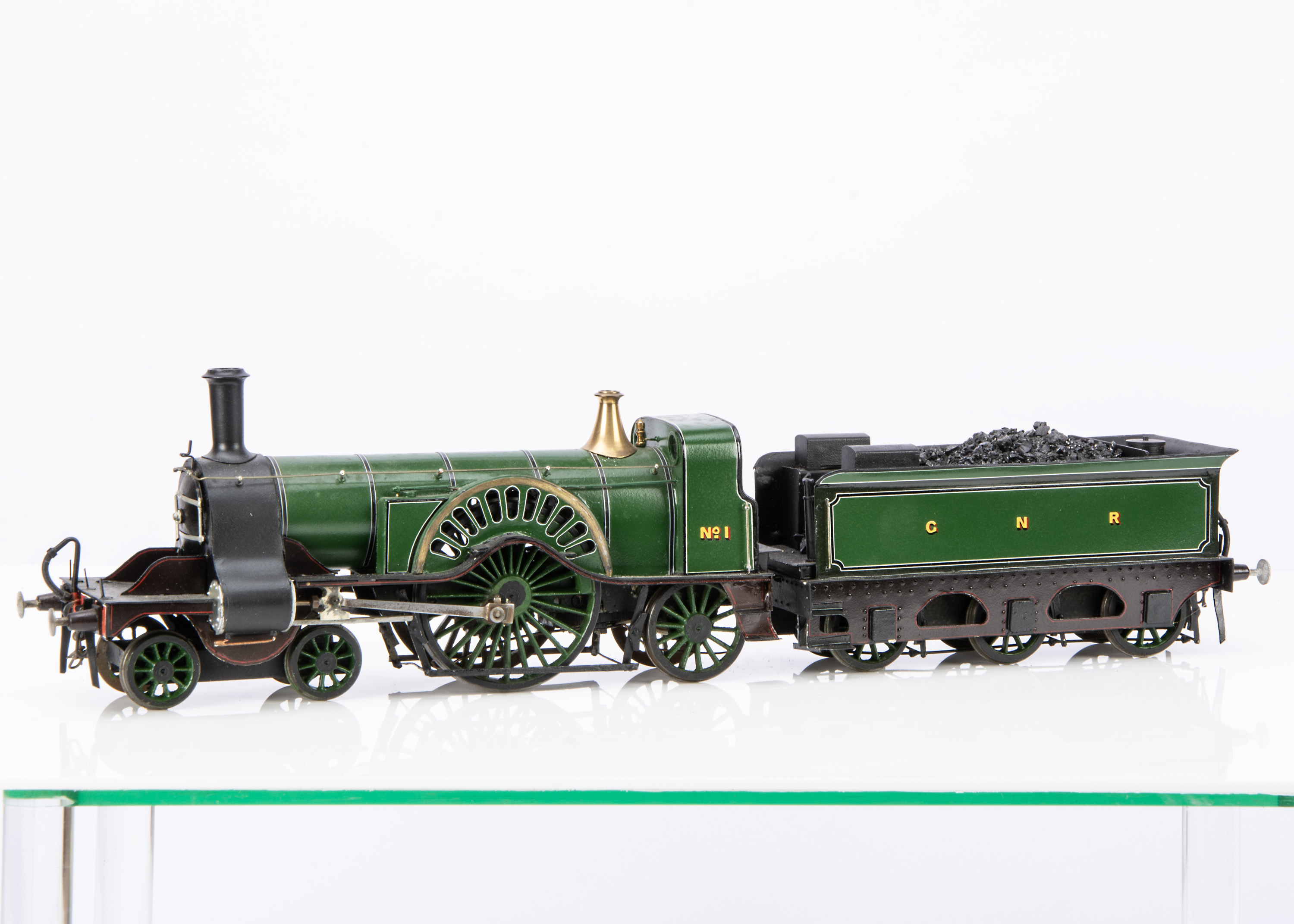 Lot 22 - Unknown make Kit/Scratch built 0 Gauge 4-2-2 Loco & Tender GNR (Great Northern Railway) lined green 'Sterling Single' No.1, 2-rail finescale electric